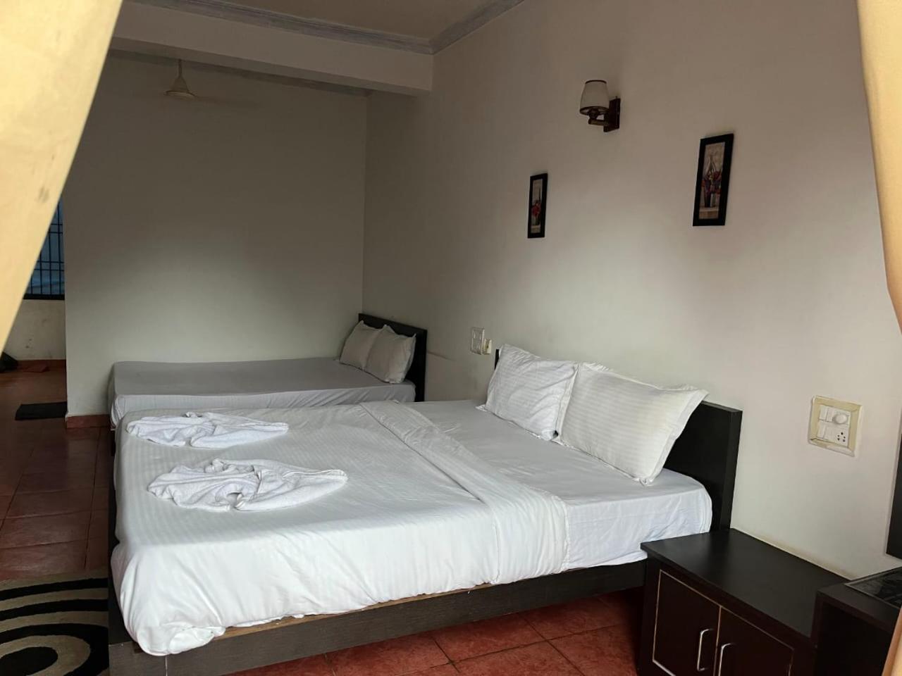 Hotel Pleasure Inn Near Turtle Beach Morjim Manage By Ld Group Of Hospitality Kültér fotó