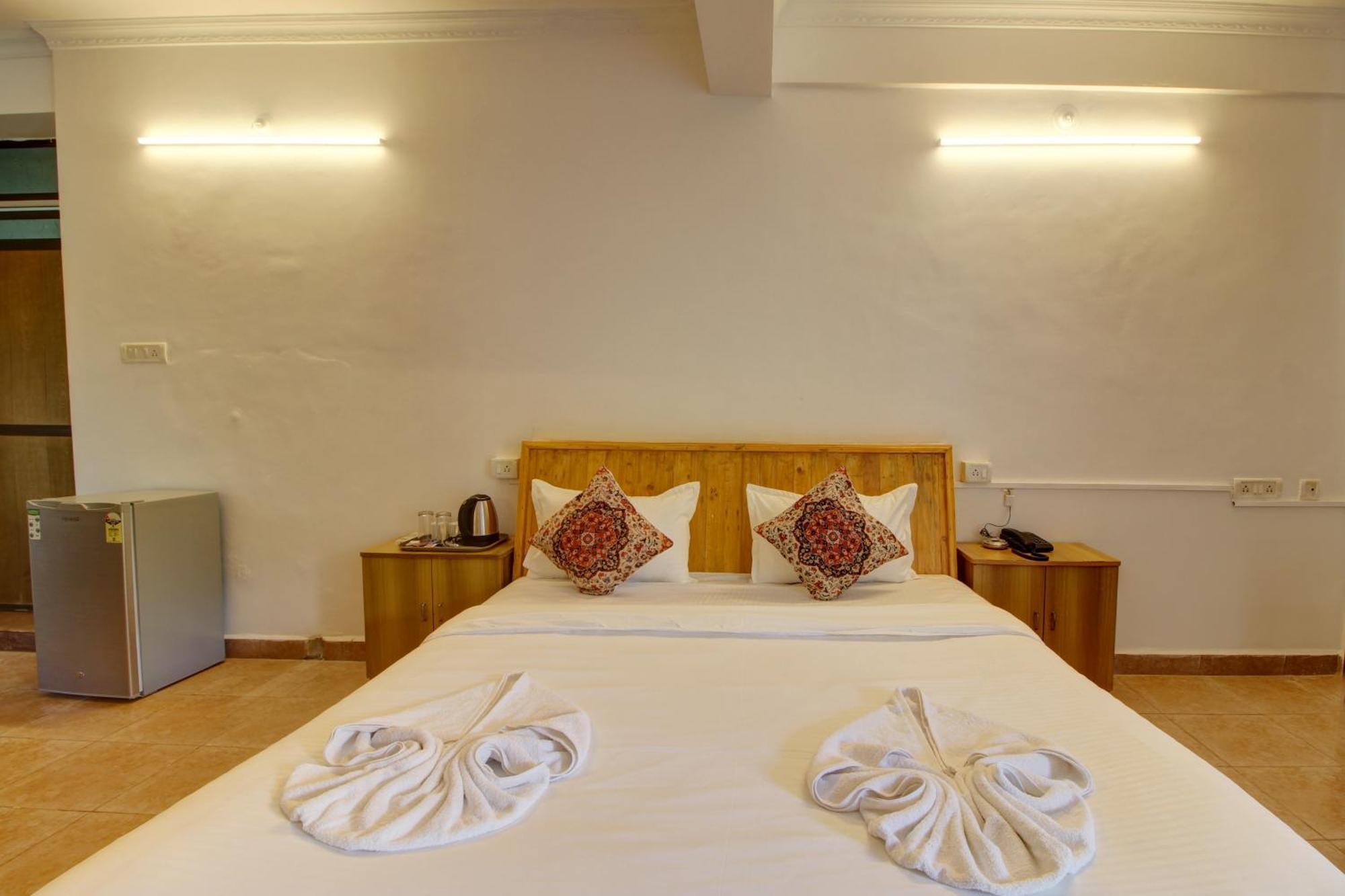 Hotel Pleasure Inn Near Turtle Beach Morjim Manage By Ld Group Of Hospitality Kültér fotó