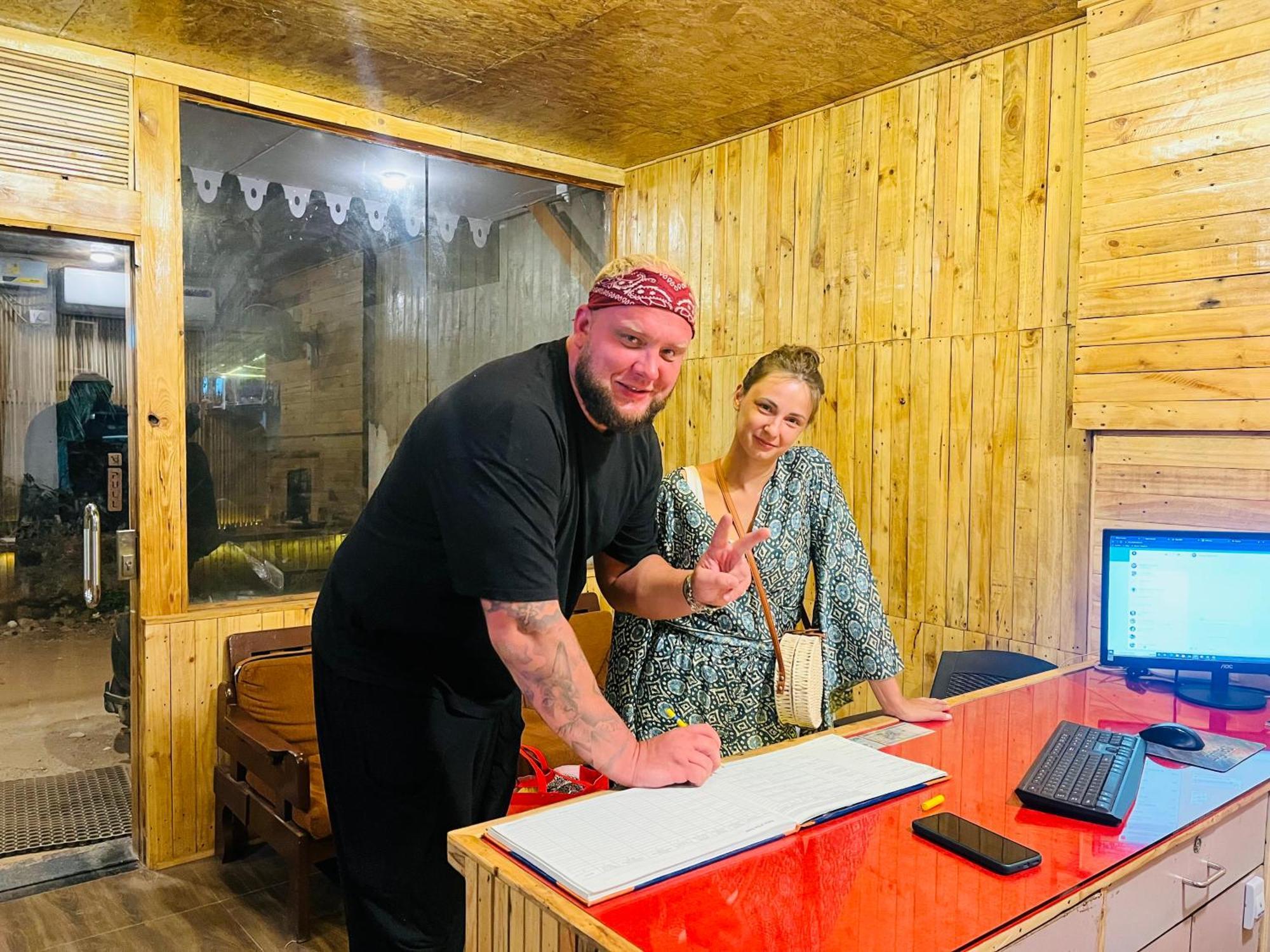Hotel Pleasure Inn Near Turtle Beach Morjim Manage By Ld Group Of Hospitality Kültér fotó