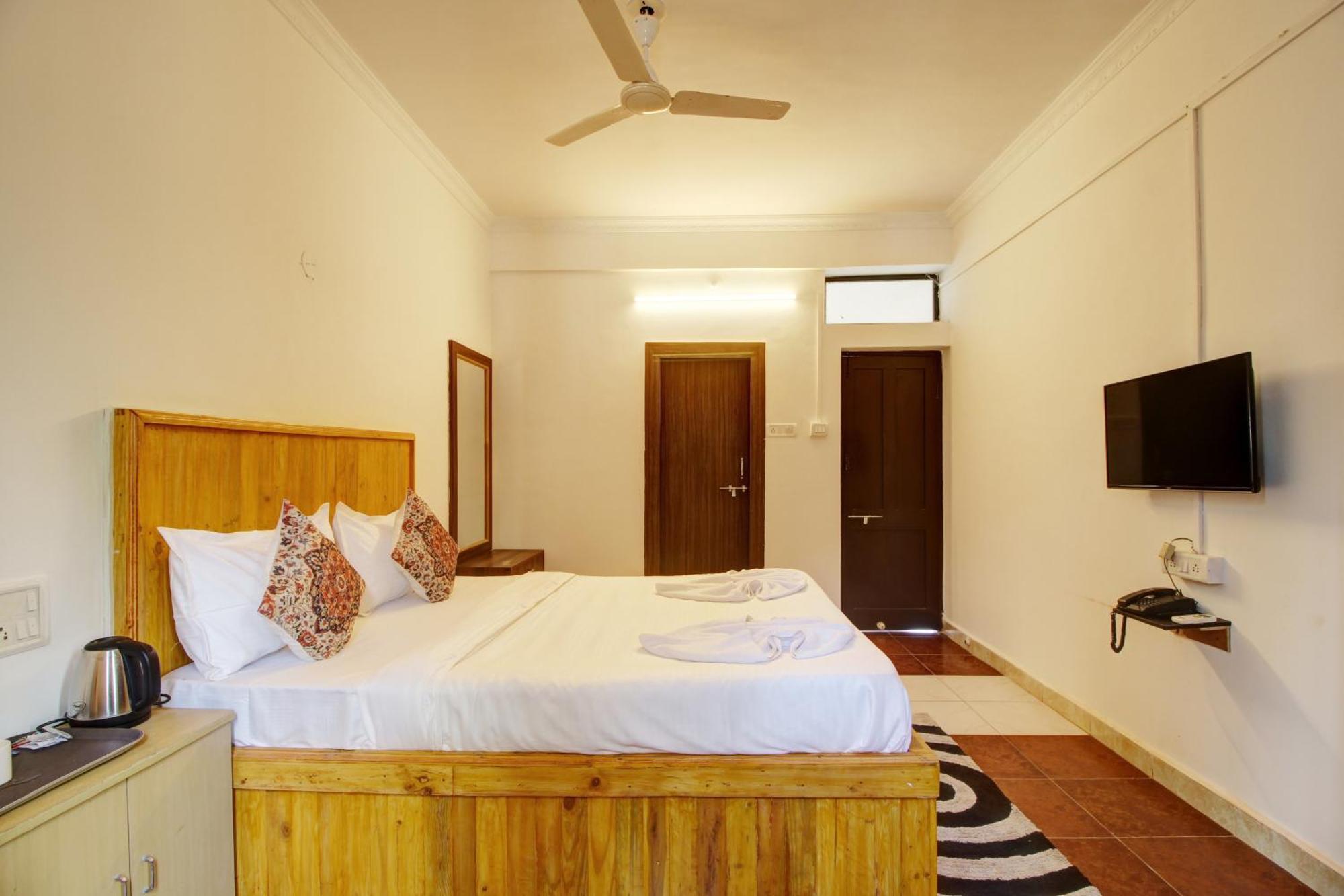 Hotel Pleasure Inn Near Turtle Beach Morjim Manage By Ld Group Of Hospitality Kültér fotó
